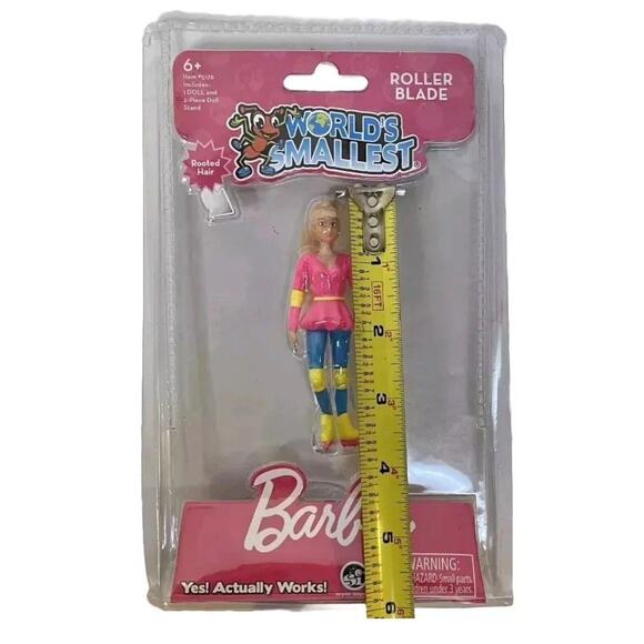 Worlds Smallest Posable Barbie Roller Blade #5176 New In Packaging! - Picture 2 of 3